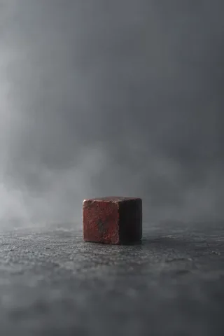 雾中的红方